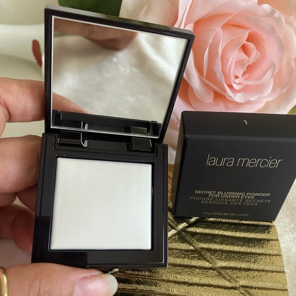 Laura Mercier Secret Blurring Powder For under eyes - White